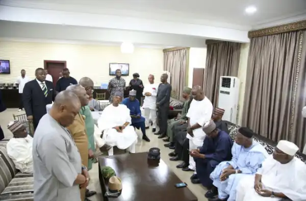 Senators Pray Over Saraki